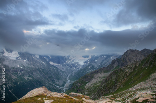 Fototapeta Naklejka Na Ścianę i Meble -  The mountains. Evening lighting. Caucasus, Gvandra
