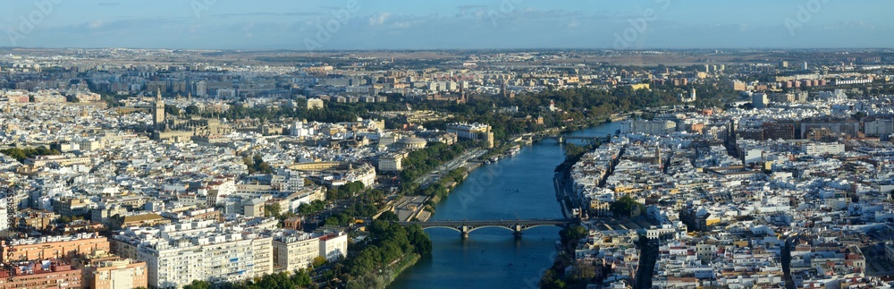 Panorámica de Sevilla desde el aire