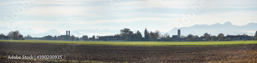 Kirche Weihenstephan und Alpenpanorama photo