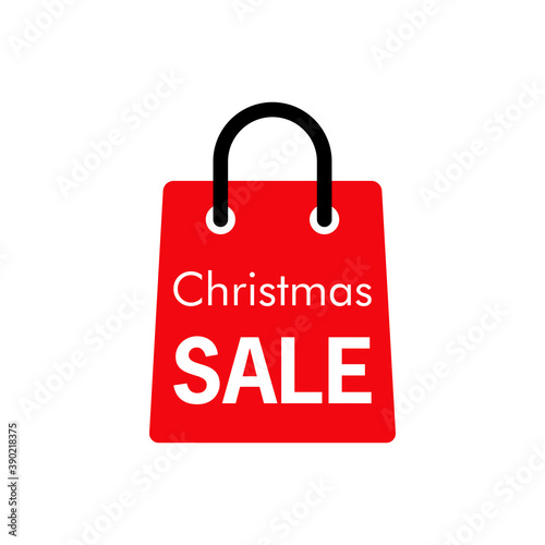 Rebajas de Navidad. Logotipo con texto Christmas Sale en bolsa de la compra en color rojo