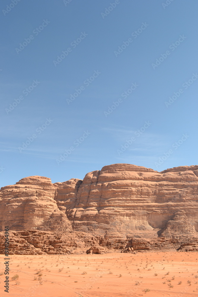 ヨルダンの岩山