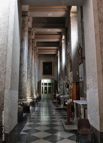 Caserta     Navata sinistra del Duomo
