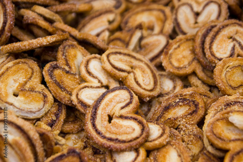 cookies in the form of hearts
