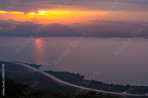 Fotografie Beautiful twilight and sunset at Lam Takhong Dam, Nakhon Ratchasima, Thailand