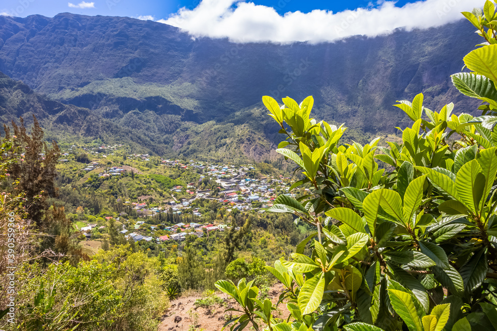 Fototapeta premium Village de Palmiste Rouge, Cila, île de la Réunion 