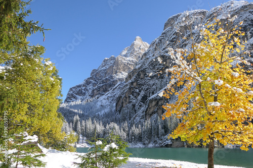 Fotografie Pragser Wildee im Winter - Lago di Braies