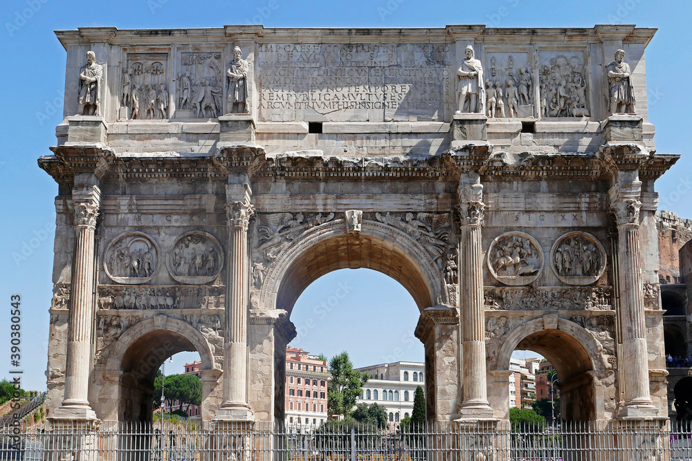 Triumphal arch of Great Constantine in Rome, Italy 