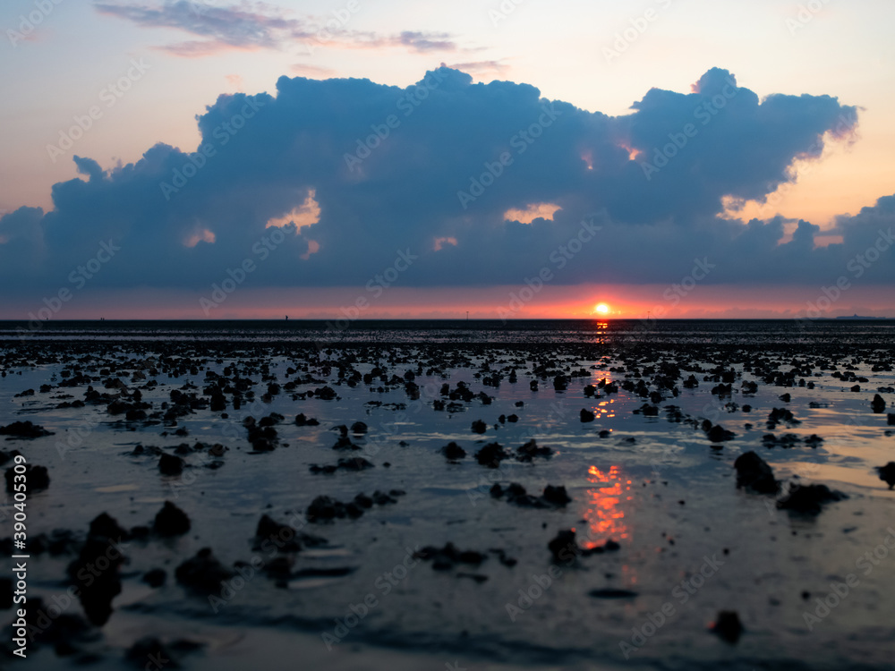 Sonnenuntergang im Wattenmeer bei Cuxhaven
