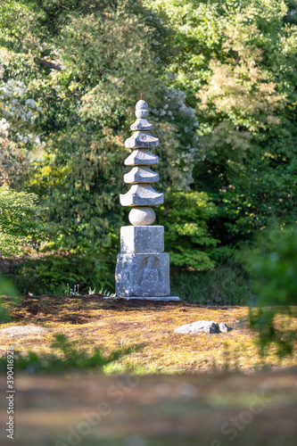 Statue de pierre dans un temple au japon
