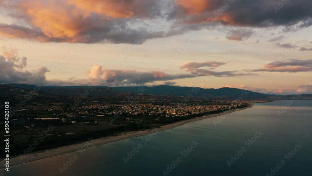 Tramonto sul mare vista aerea Tramonto sul mare vista aerea