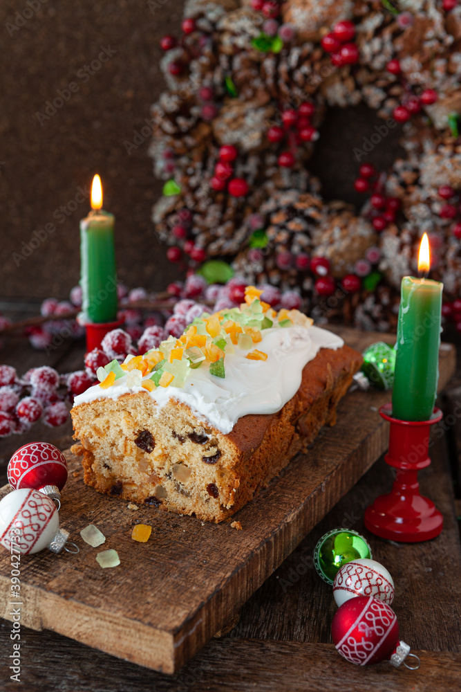 Kuchen mit Rosinen