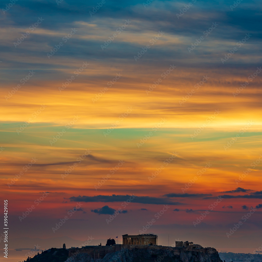 Akropolis in griechischen Athen im Sonnenuntergang Akropolis in griechischen Athen im Sonnenuntergang