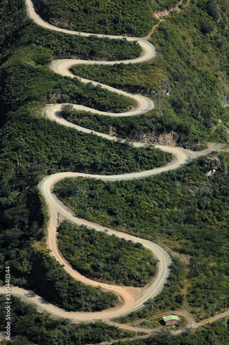 La Carretera que une a El Peñol con Los Andes (Sotomayor)