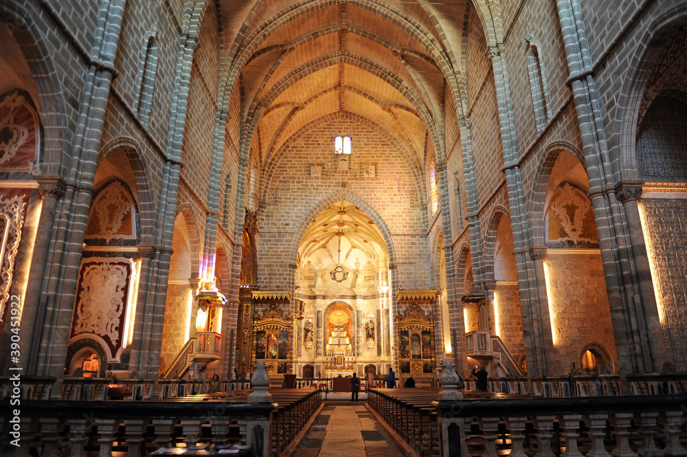 
Interior of San Francisco church. Inside is the famous Capela dos Ossos (Chapel of Bones). Évora, Portugal. 