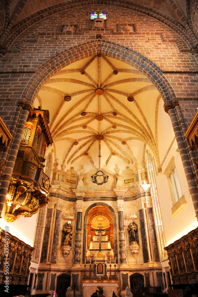 
Interior of San Francisco church. Inside is the famous Capela dos Ossos (Chapel of Bones). Évora, Portugal. 