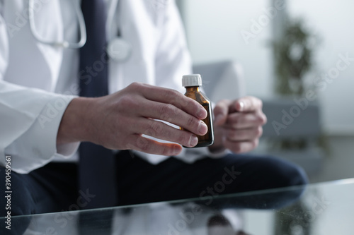 Doctor working in the clinic consults the patient