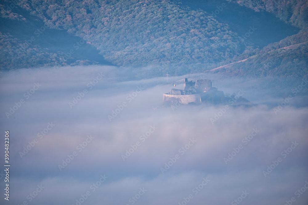 Obraz premium Morning fog landscape