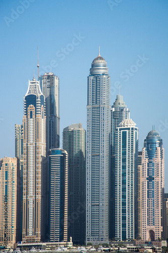 Skyline von Hochhäusern in Dubai City © brodehl