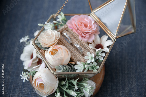 detail rings on the box with flower