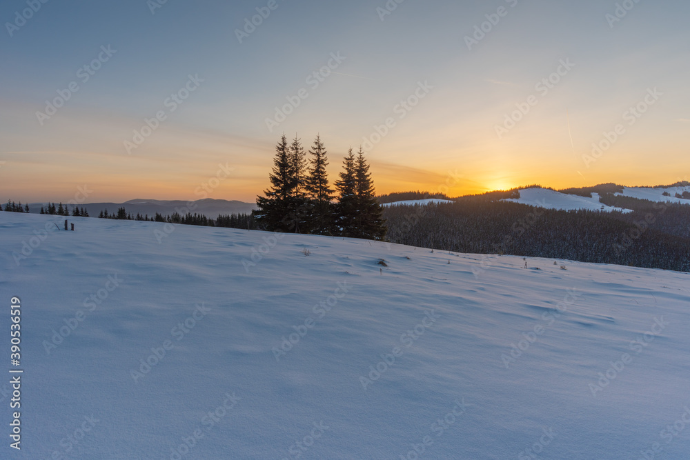 Snowy winter in the Ukrainian Carpathians and picturesque mountain houses Snowy winter in the Ukrainian Carpathians and picturesque mountain houses