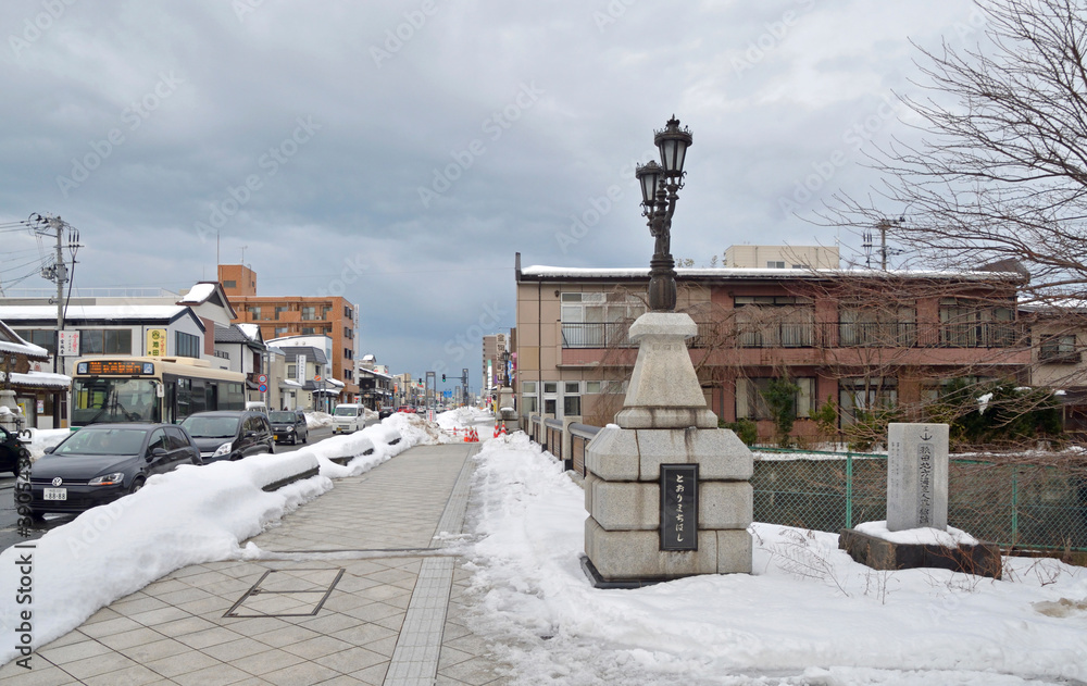 Fototapeta premium 旭川に架かる通町橋