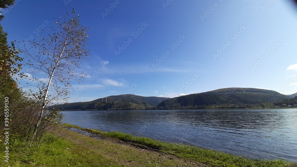 Fototapeta premium lake and mountains