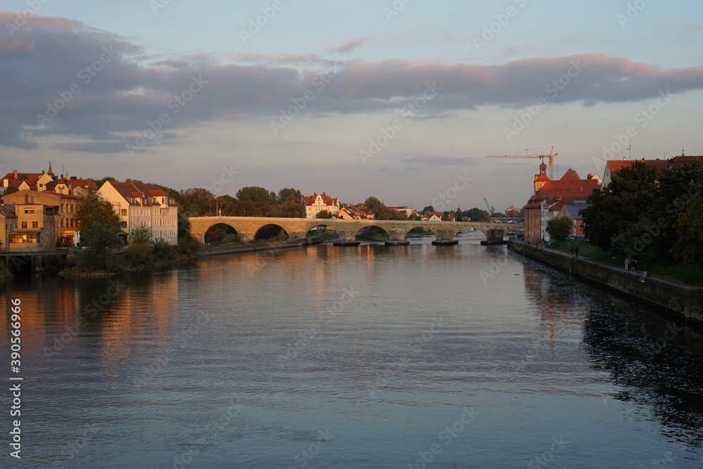 Die Steinerne Brücke in Regensburg