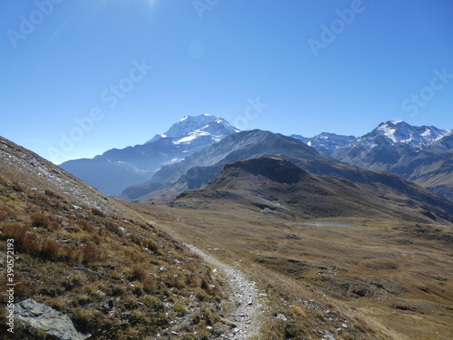 Wanderung über Tal, Wallis, Nanztal, Wanderung, wandern, bewegung, sport, outdoor, draussen, natur, abschalten, relax, panorama, alpen, berge