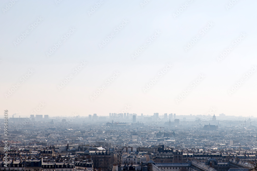 Skyline, panoramica o vista de la ciudad de Paris, pais de Francia, desde Montmartre
