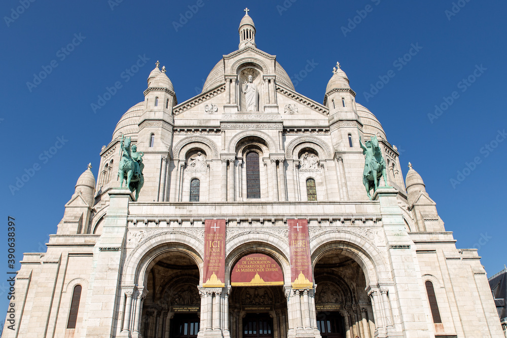 Basilica del Sagrado Corazon o Sacre Coeur en la ciudad de Paris, en el pais de Francia