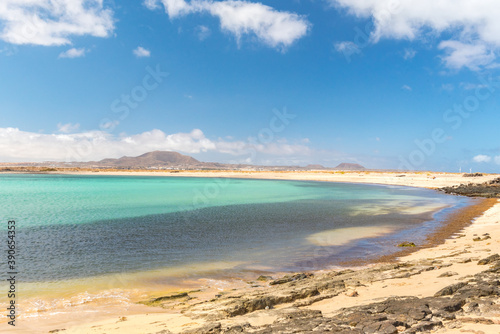 Fototapeta Naklejka Na Ścianę i Meble -  Trail in Isla Lobos in Fuerteventura in the summer 2020