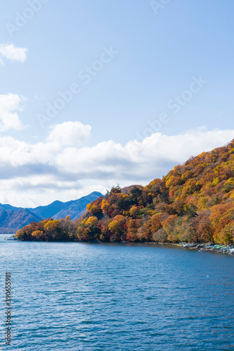 【日光】秋の紅葉 中禅寺湖と男体山