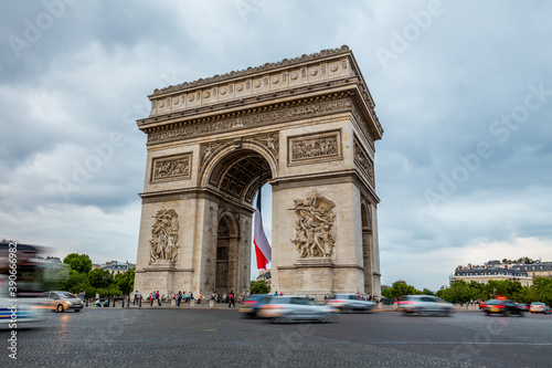 Arc de Triomphe in Paris © Wieslaw