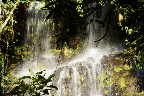 Pequeña cascada en jerico Colombia 