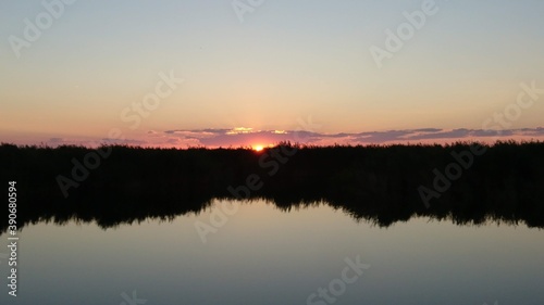 Fototapeta Naklejka Na Ścianę i Meble -  sunset over lake