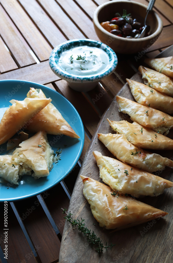 Cucina greca. Tiropita, torta greca fatta in casa con formaggio feta e