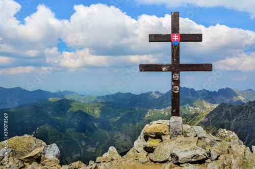 Obraz na płótnie Cross on Krivan peak, Tatra Mountains, Slovakia, beautiful mountain landscape in Carpathians w salonie
