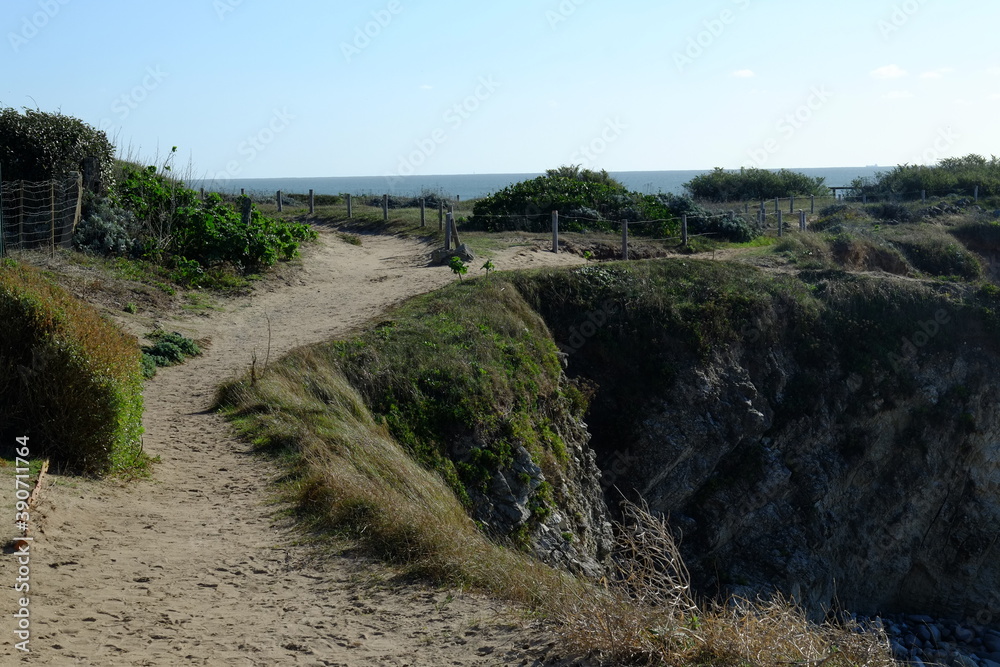 A small path in Batz sur mer in the west of France.