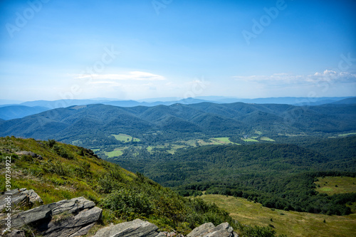 Fototapeta Naklejka Na Ścianę i Meble -  bieszczady przepiękny widok góry, koniec świata, natura raj na ziemi