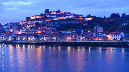 Sonnenuntergang über Porto und Vila Nova de Gaia