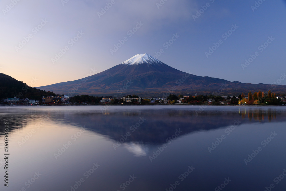 暁の富士　河口湖