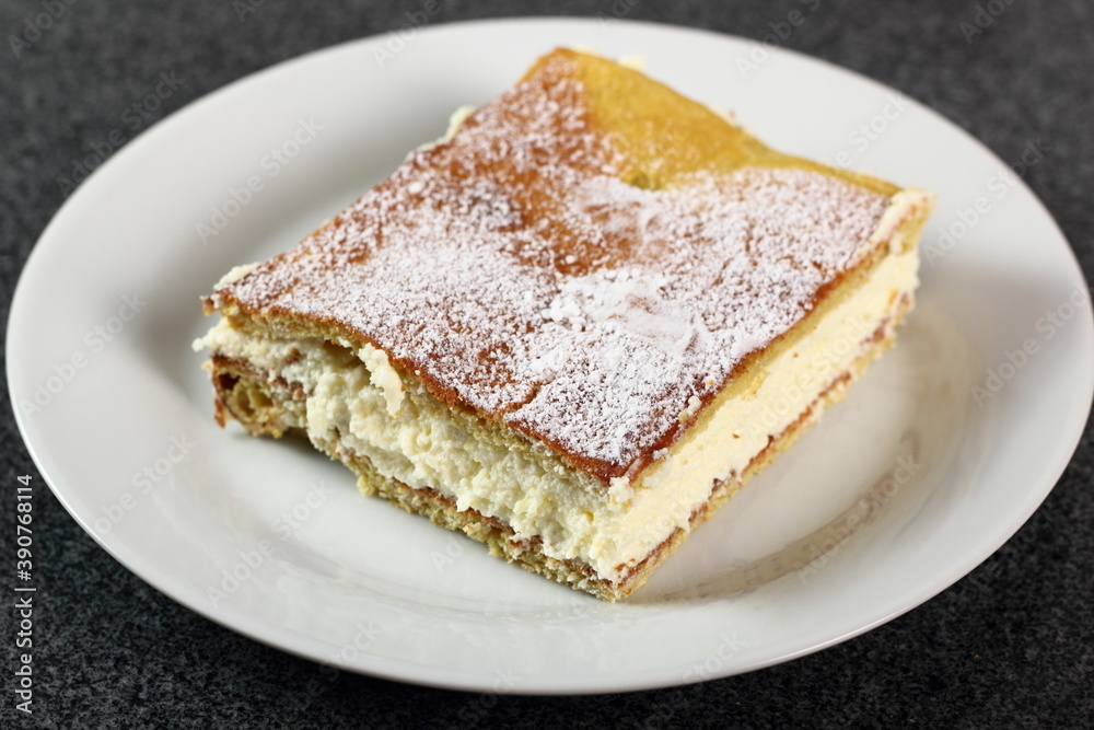 Cream Pie filled with pudding cream Cream Pie filled with pudding cream