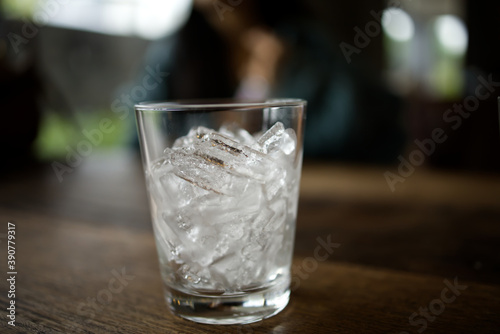 Ice glasses are placed on the table in the restaurant.