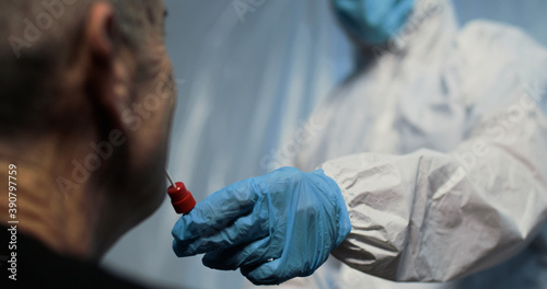 Test molecolare tampone coronavirus covid in clinica privata photo