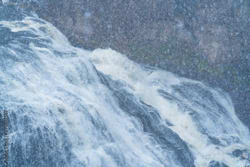 Wallpaper Mural Snowing, Kepler Cascades, Yellowstone National Park, Unesco World Heritage Site, Wyoming, Usa, America Torontodigital.ca
