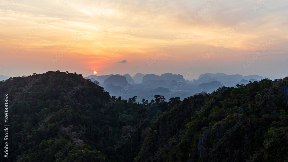 Fototapeta premium Stunning green nature panoramic view at sunset