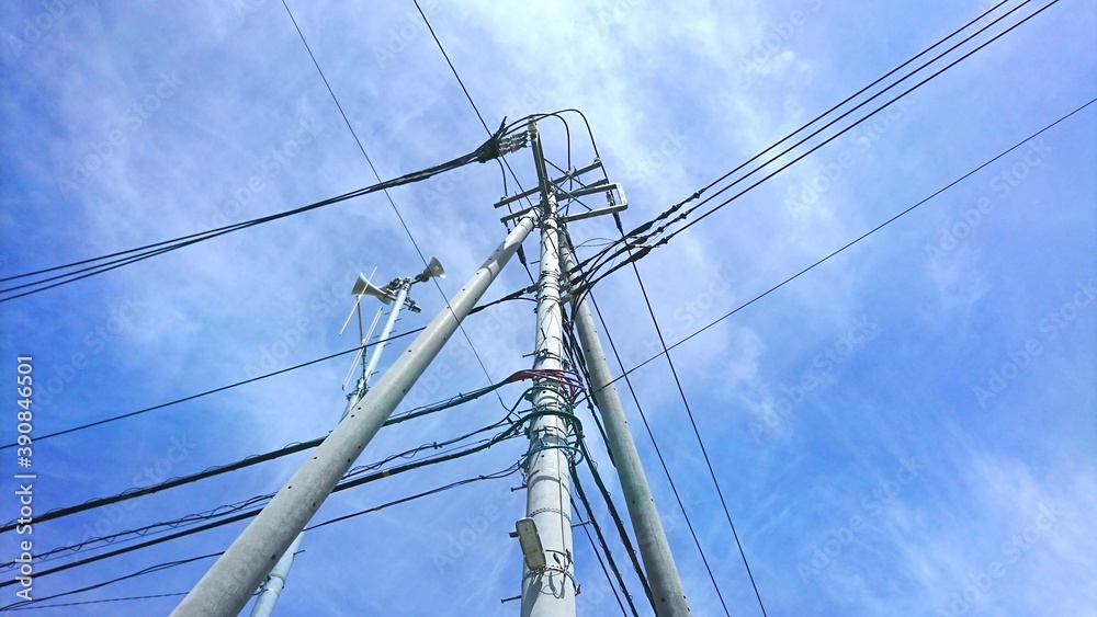 電柱と電線