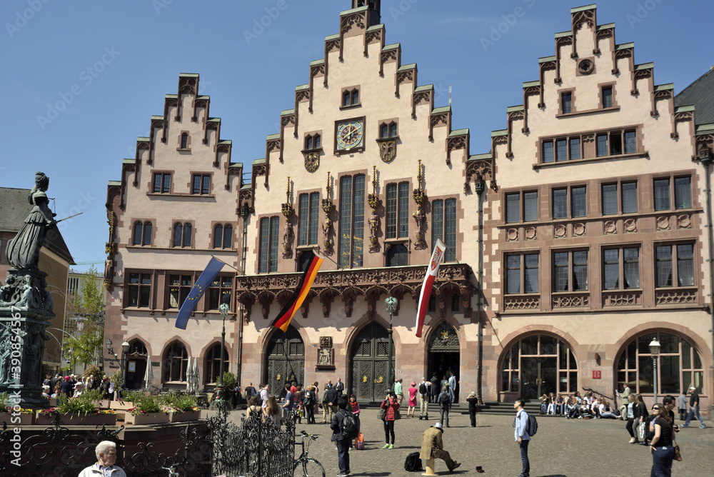 Frankfurt am Main town hall in the city center