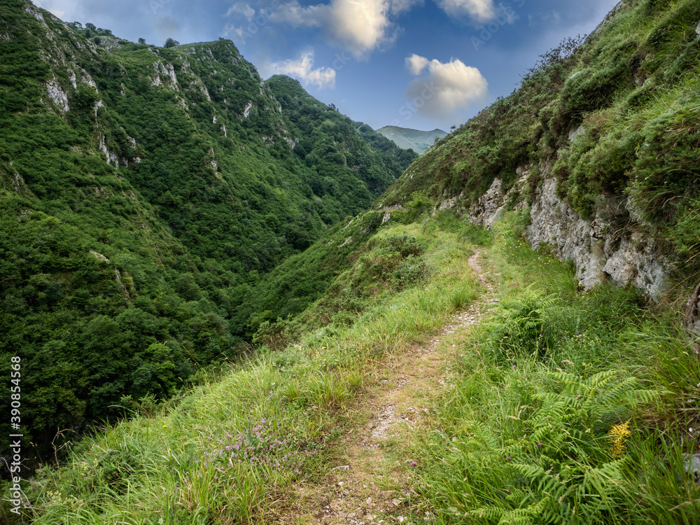 asturias mountain trail