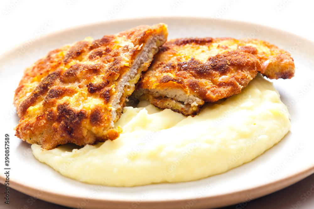 pork schnitzel with mashed potatoes pork schnitzel with mashed potatoes